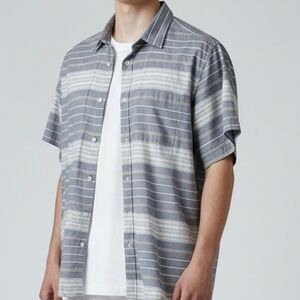 Quiksilver Men's Casual Gray and White Striped Shirt